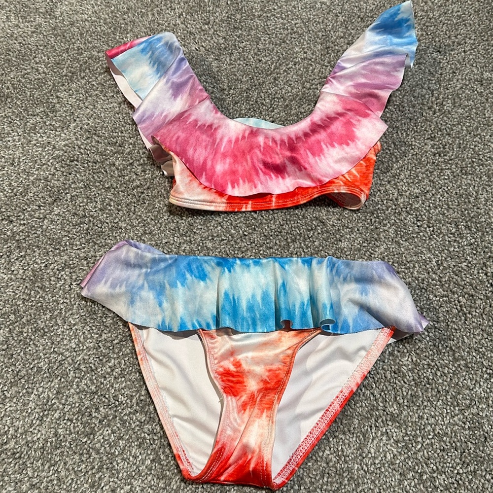 Stella Cove Girl’s size 4 two piece bathing suit Wheel‎ Tie-Dye Bikini